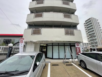 名古屋市・不動産屋のシンプルなLED内照看板